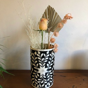 Jarrón de Flores Ecológico con Incrustaciones de Hueso en Forma de Cilindro Verde Tradicional para Decoración de Piso, Ideal para Flores Secas en Comedor/Sala de Estar - Product Image 2