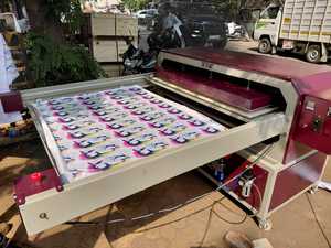 เครื่องพิมพ์แบบแท่นราบระบบลมอัตโนมัติขนาดใหญ่สองสถานี ได้รับการรับรองมาตรฐาน CE สำหรับงานพิมพ์แบบซับลิเมชั่น  รีดร้อนแผ่นโลหะ อลูมิเนียม - Product Image 4