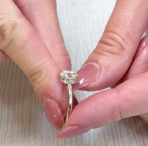 Anillo de Moissanita con Corte Redondo y Halo Oculto para Mujer, Plata 925 Original, Joyería Nupcial, Regalo para Enamorados - Product Image 2