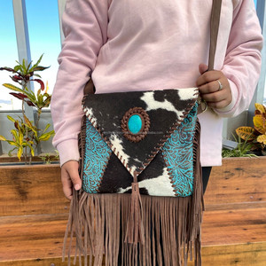 Latest Factory Wholesale Embossed Cowhide Leather Fringe Crossbody <b>Bag</b> for <b>Women</b> Customized Fashion Caving Leather Shoulder <b>Bags</b> - Product Image 3
