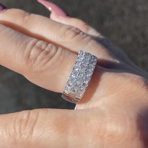 Bague de fiançailles en diamant taille brillant rond, certifiée IGI, moissanite VVS, plaqué or jaune, avec alliance éternité en diamant - Product Image 5