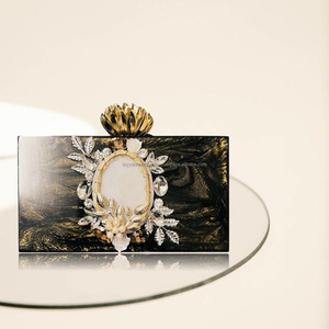 Pochette en résine pour femmes Pochette en résine unique et à la mode pour femmes - Product Image 6