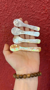 Juego de Cuchillos para Mantequilla y Tenedores para Frutas Hechos a Mano con Madreperla, Espátula para Queso de Concha Natural, Juego de Cubiertos para Aperitivos - Macy - Product Image 3