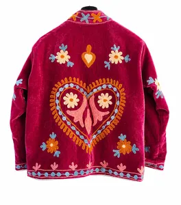 Veste en velours Suzani réversible faite à la main pour femmes |   Veste ethnique brodée de fleurs 100% coton en gros - Product Image 2