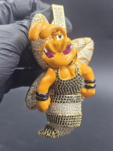 Colgante de Abeja con Moissanita Personalizado, Plata 925, Chapado en Oro de 18K, Corte Brillante Redondo, Joyería Temática, Amuleto de Lujo Unisex - Product Image 6