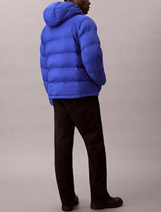 Chaqueta Acolchada para Hombre con Capucha, Diseño Moderno y Personalizado con Logotipo, 100% Nailon Cobalto, Resistente al Agua y al Viento, con Bolsillos con Cremallera - Product Image 2