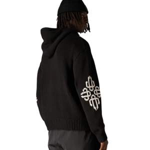 Chunky Knit Emblem Zip Through Hoodie <b>Black</b> With Embroidered Logo Soft Comfortable Knitwear Perfect for Casual Streetwear - Product Image 5