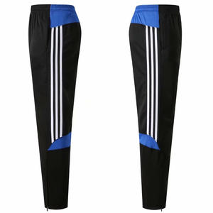 Pantalon slim de luxe pour homme, confectionné en tissu doux et respirant, offrant un confort extensible et un look élégant et raffiné. - Product Image 1