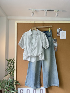 SUBICI S103 Women's Casual V Neck Bubble Hem Shirt Wrinkle Woven Regular Fit Sleeveless Summer <b>Top</b> - Product Image 3