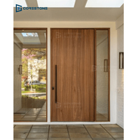 Porte d'entrée extérieure en bois massif, surface finie, étanche, sécurisée, design moderne pour villa, personnalisable, entrée principale CE/ISO