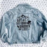Veste en jean légère pour homme à manches courtes, délavée, avec imprimé lettres, style streetwear décontracté