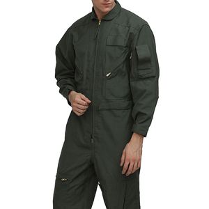 Combinaison de pilote unisexe en microfibre imperméable vert foncé, uniforme de vol avec fermeture éclair intégrale et multiples poches pour utilisation en avion. - Product Image 4