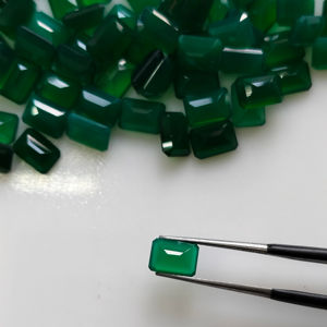 Ónix Verde Natural, Corte Octogonal de 7x5MM, Gema Suelta de la Mejor Calidad para Joyería, Gemas de Red Mountain - Product Image 1