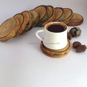 Posavasos de madera con diseño tallado tradicional perfecto para la decoración del hogar, accesorio de mesa de comedor, producto de madera Premium hecho a mano - Product Image 1