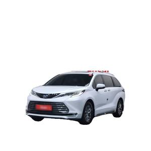 Toyota Sienna 2.5 Híbrida AWD de julio de 2023 con Asientos de Cuero y Cámara Trasera, 27,963 km, Volante a la Izquierda - Product Image 1