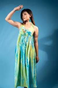 Bohemio hermoso Tie Dye verano Vintage colección para mujeres usan rayón sin espalda espagueti cuello en V Maxi vestido - Product Image 4