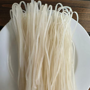 เส้นก๋วยเตี๋ยวข้าวเอเชีย (โฟ/บุน) ขนาด 3 มม./5 มม. บรรจุถุง 400 กรัม คุณภาพดีที่สุด บรรจุภัณฑ์แบบขายปลีก/ขายส่ง ผลิตภัณฑ์จากเวียดนาม - Pey - Product Image 5