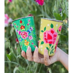 แก้วสแตนเลสแบบมีหูจับ แก้วเหล็กเคลือบสีเพ้นท์มือ ชุดแก้วและแก้วน้ำ สำหรับใช้ในครัว บ้าน หรือร้านอาหาร สำหรับเสิร์ฟเครื่องดื่ม - Product Image 2