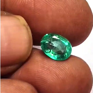 Émeraude taille ovale 1,5 ct, tourmaline taille facettes 58 ct, opale cabochon rond poire 114 ct, tourmaline taille 32,5 ct - 4 lots de pierres précieuses - Product Image 1