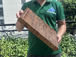 Planche à découper rectangulaire en teck de haute qualité avec rainure pour les jus, fabriquée par un fabricant certifié vietnamien - Product Image 5