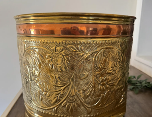 Meilleures ventes : Jardinières et pots de fleurs en métal doré, décoratifs et économiques pour la maison, prix de gros, avec fabrication - Product Image 1