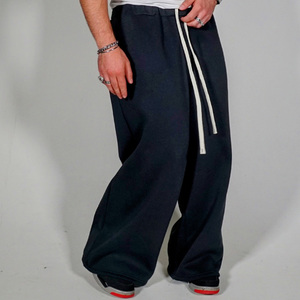 Pantalon de survêtement cargo en coton pour homme, coupe ample et oversize, en molleton, avec plusieurs poches, style streetwear, personnalisable - Product Image 3