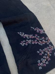 Jeans de mujer de cintura baja con bordado de alas de diseño retro americano, pantalones acampanados, moda Y2K, pantalones casuales para chicas modernas. - Product Image 5