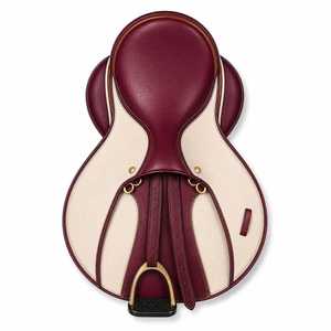 Selle d'équitation anglaise en cuir bordeaux avec panneaux crème et étriers en fer doré - Product Image 6