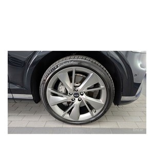 Genesis GV70 2.5T Essence 2WD SUV 2024, 17 039 km, Voitures d'occasion - Product Image 5