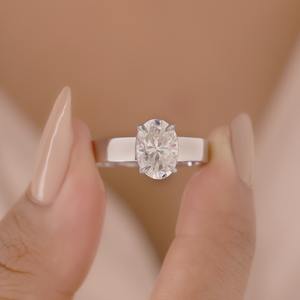 Bague de fiançailles en moissanite taille ovale, argent 925 / or blanc 14 carats, solitaire, pour femme, cadeau de bague de fiançailles - Product Image 1