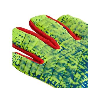 ถุงมือผู้รักษาประตู เหมาะสำหรับทุกสภาพสนาม พร้อมพื้นผิวที่ยึดเกาะได้ดีและโครงสร้างนิ้วมือที่ช่วยพยุง - Product Image 6