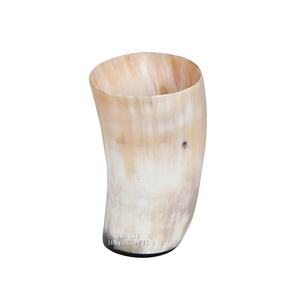 Cuerno Vikingo Artesanal de Cuerno Natural de Alta Calidad, 200-250ml, 6 Pulgadas, Diseño Vintage, Regalo Empresarial, Patrón Navideño - Product Image 3