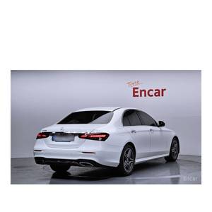 Mercedes-Benz E250 AMG Line Sedán 2022, 25.120 km, Emisión Euro V, Asientos de Cuero, Caja de Cambios Automática, Cámara Trasera - Product Image 2