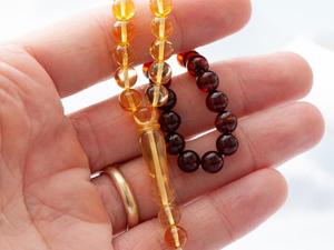 Tasbih de Resina Artesanal para Oración Musulmana, Contador de Dhikr Duradero, Accesorios Islámicos Hechos a Mano con Forma de Búho y Tema de Ángel - Product Image 2