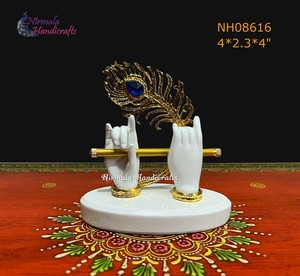 Statue artisanale en métal de Krishna avec flûte en métal et plume de paon décorative |   Décoration intérieure bohème indienne - Product Image 3