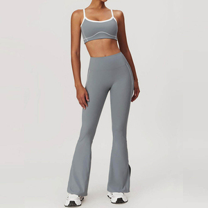 Ensemble de sport pour femme, haut court côtelé et leggings de qualité supérieure, vêtements de sport et de yoga, en vente - Product Image 3
