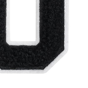 Patch thermocollant lettre O en chenille noire brodée avec fermeture auto-agrippante pour vêtements, chapeaux et sacs - Product Image 6