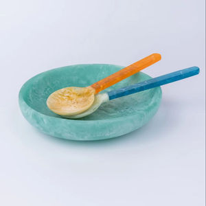 Cuchara de Resina Ecológica Hecha a Mano de Estilo Vintage con Logotipo Personalizado para Uso en el Hogar, Restaurantes y Hoteles, Material de Madera de Mango Sostenible - Product Image 1