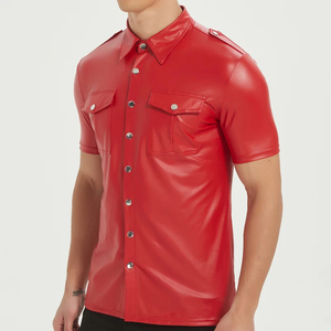 เสื้อเชิ้ตหนัง PU สีแดงพรีเมียม ทรงเข้ารูป แขนสั้น ติดกระดุม สไตล์สตรีทแวร์สำหรับผู้ชาย - Product Image 4