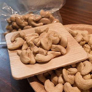 Nueces de Anacardo Frescas de Vietnam, Grados WW W180 W240 W320 W450, Alta Calidad, USDA / UE, Orgánicas, Procesadas, Peladas, Envasadas al Vacío, Halal - Product Image 1