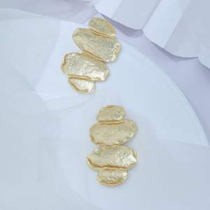 Pendientes de Araña Chapados en Oro Hechos a Mano de Lujo para Mujer - Ideales para Fiestas, Bodas, Compromisos y Aniversarios - Product Image 3