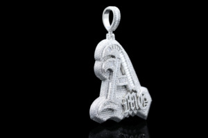 Colgante Hip Hop Unisex para Hombre The Ice Legacy con Cadena de Diamantes, Acero Inoxidable y Plata Tibetana con Imitación de Rodio - Product Image 3