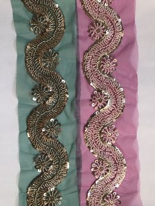 Exquisito Borde de Saree Floral Ecológico con Adornos Hechos a Mano, Lentejuelas Metálicas, Bordado de Precisión con Cuentas, Premium, Elegante y Romántico - Product Image 4