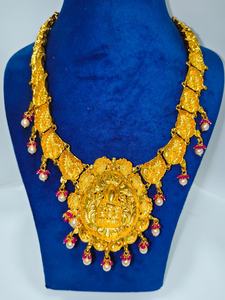 Collier de temple traditionnel indien du sud en or massif 22 carats, modèle Lakshmi Kasu Mala, fait main, avec pendentif pièce de monnaie déesse, long collier Haraam pour mariages - Product Image 2