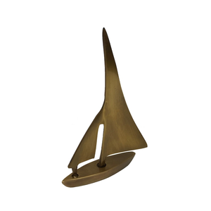Elegante Escultura de Velero de Latón, Figura Náutica de Metal Dorado Hecha a Mano, Decoración de Lujo para Mesa, Adorno Costero para Hogar u Oficina - Product Image 2