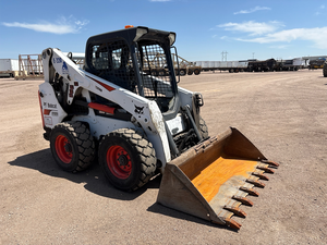 Cargadora Compacta S650 2017 con Cabina Cerrada, Máquina de Construcción de Alto Rendimiento - Product Image 5
