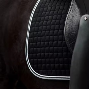 Tapis de selle tout usage personnalisé de haute qualité, en coton doux et rembourré de mousse, pour dressage et équitation anglaise, excellent équipement équestre - Product Image 4
