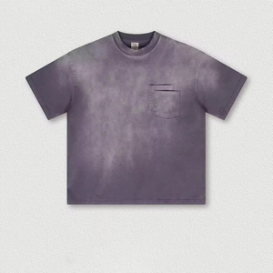 เสื้อยืดแขนสั้นผู้ชายสีเทา ผ้าฝ้าย มีกระเป๋าหน้าอก ทรงโอเวอร์ไซส์ คอกลม สไตล์ลำลอง เป็นมิตรกับสิ่งแวดล้อม น้ำหนัก 250 กรัม - Product Image 2