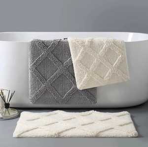 พรมเช็ดเท้าอาบน้ำทำด้วยเครื่องจักร 100% ผ้าฝ้าย ดีไซน์หรูหรา ซึมซับน้ำได้ดี กันลื่น เป็นมิตรกับสิ่งแวดล้อม ลายเรขาคณิต - Product Image 2