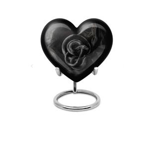 โกศบรรจุอัฐิรูปหัวใจโลหะสีดำลายม้าลาย ลดราคาพิเศษ พร้อมฐานตั้งและถุงกำมะหยี่ฟรี - Product Image 4